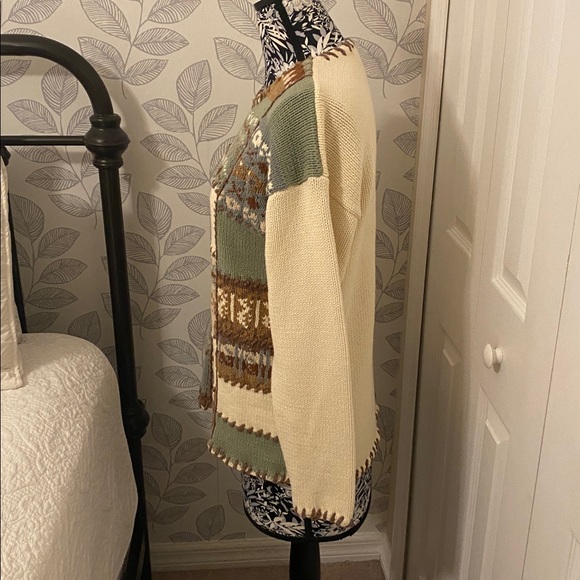 Vintage cotton patchwork holiday knit sweater made in Hong Kong cottagecore - Picture 2 of 6